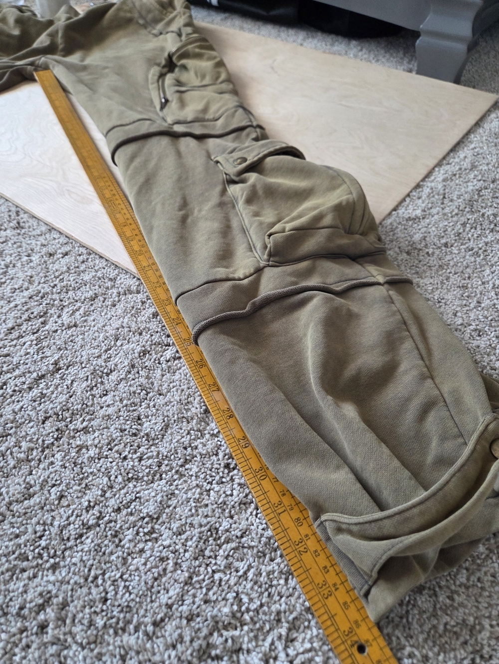 Athina Los Angeles Green Cargo Sweatpants With Pockets Snaps And Flaps - Picture 11 of 14
